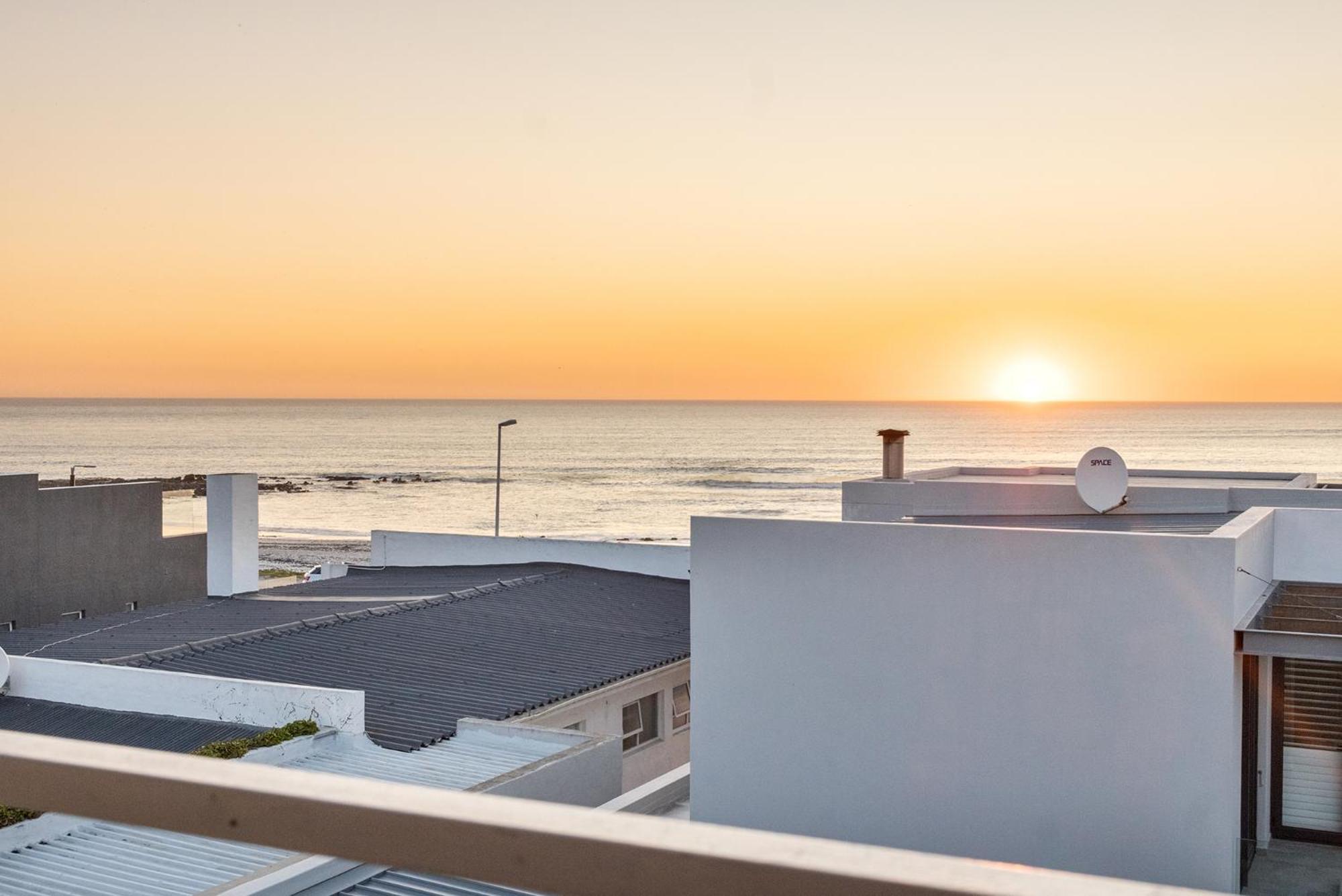 The Sandcastle Guesthouse - Melkbosstrand Luaran gambar